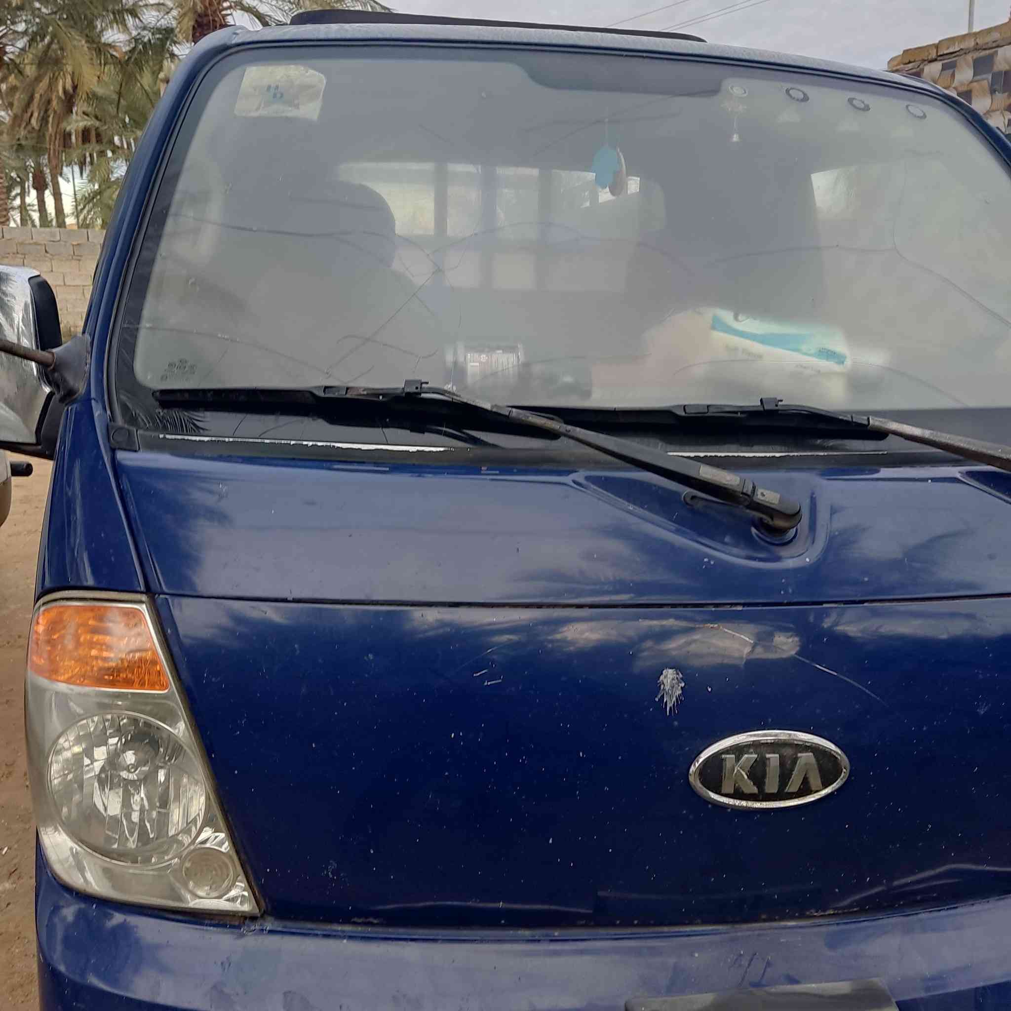 كيه حمل موديل 11 مسكر مكفول اصوليات شاصي كير محرك باتري اكسن حداديه كله جديد جاهزه  للعمل  تحويل في اي وقت سعره 110 بيه مجال للشراي رقم تلفون ***********
