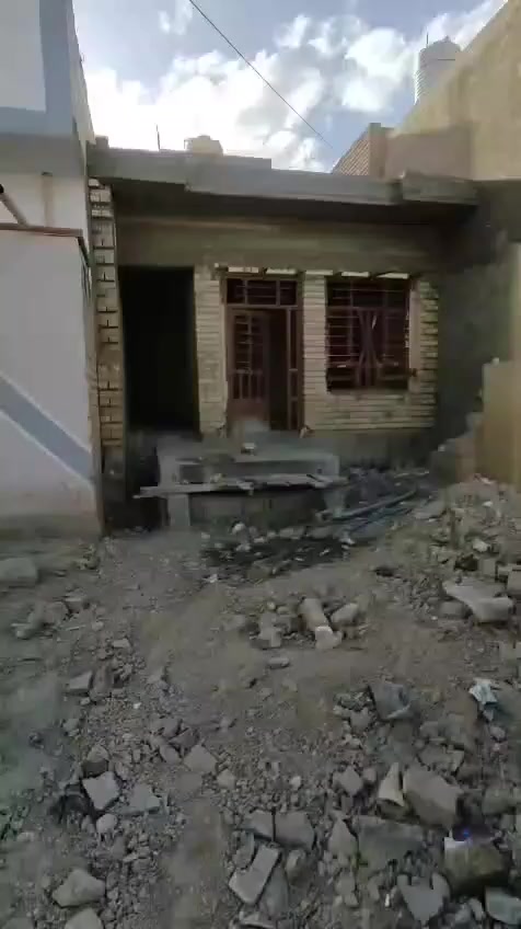 مشتمل ٦٥ متر واقع حال ٧٥ هيكل في حي الزهور البيطره بالقرب من مدرسه القبه الزرقاء للاستفسار الاتصال على الارقام ***********
***********  وات
