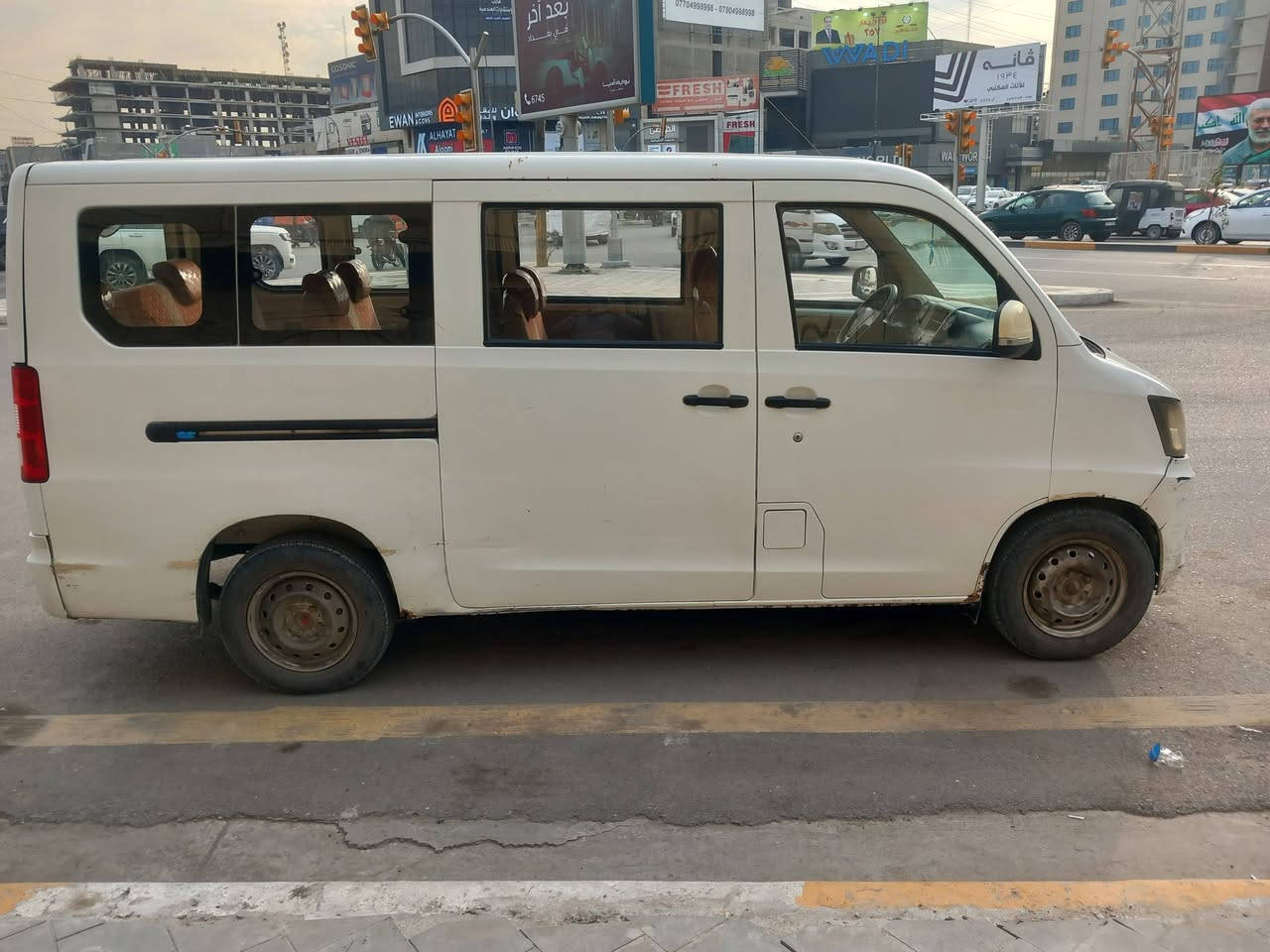 السلام عليكم كيا فاو مصفره هيئه سياره باسمي مكان بغداد الزعفرانيه٤٨ وبيها مجال الشراير ***********
