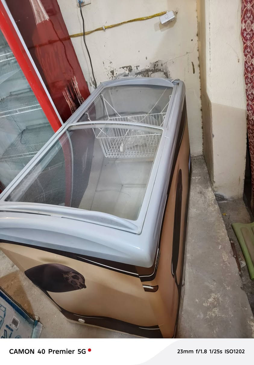 السلام عليكم
يوجد لدينا  عارضات المستعمل والجديد للبيع تركي🇹🇷 الاصلي استعمال قليل كلش نضافه فول💯  الشراي يتصل *********** واتساب 

 العنوان كاطون شارع ابو رباح في معرض ومزاد وعد
