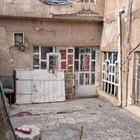 بيت طابو صرف مساحة ٢٤١ م الواجهة ١٢ النزال ٢٠,١٠ م من الداخل نظيف وممك...