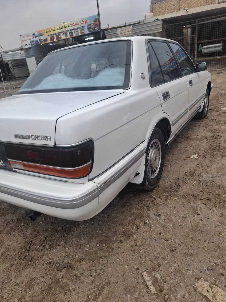 السلام عليكم سيدان موديل ٩٠ يسرى بلاد مكينه او كير جدد ففتي شرط حداديه من الطول للطول جديده تخم تاير كهربائيات كلها جاهزه رقم نجف دولي مداور  مباشر دواخلها نظيفه كلش مصبوغه حزام جماليه  السعر 60 او بيه مجال العنوان ناصريه سوق الشيوخ  الاتصال على الرقم ***********
