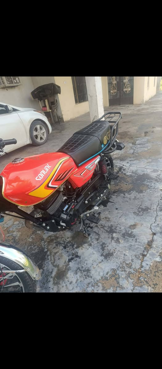 سلام عليكم دراجه البيع موديل 2025زيرو مستعجل على بيعتهه السعر خاص رقم ***********
