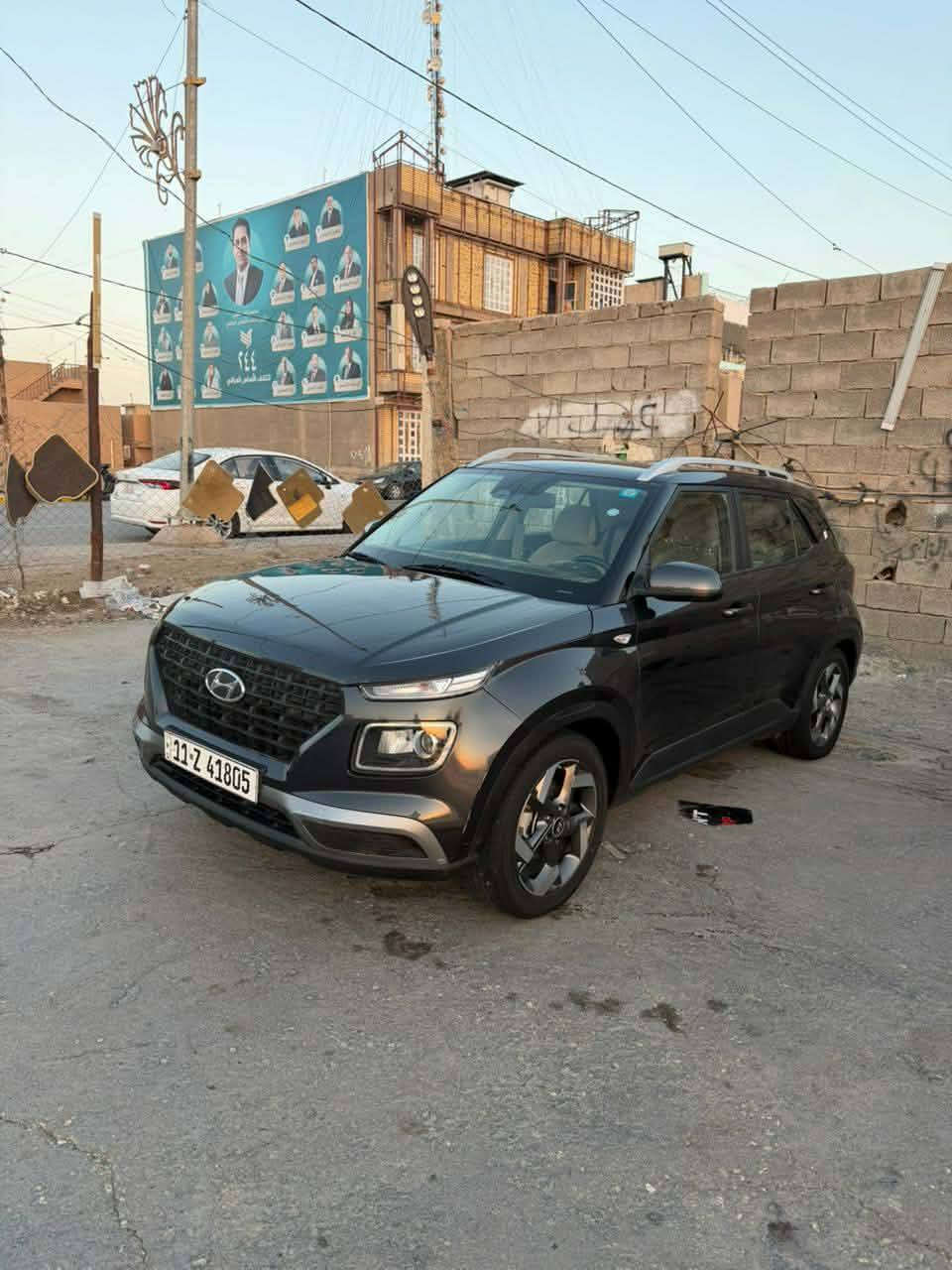 السلام عليكم
هونداي فينو 2024 خليجي 

مكينه 1600
حادثه بابين  فقط
مواصفاته حلوه ومعروفه 
حساسات امامي خلفي + بصمه تشغيل وتشغيل عن بعد + شاشه + كامره خلفيه + تحكم جيهتين 
السياره مرقم بغداد باسمي تحويل ثاني يوم 
سياره جديده مال بيت مابيه نقص كلشي 
السعرر ( 130) وبيه مجال 
الشراي يتصل ***********
مكان السياره واسط
