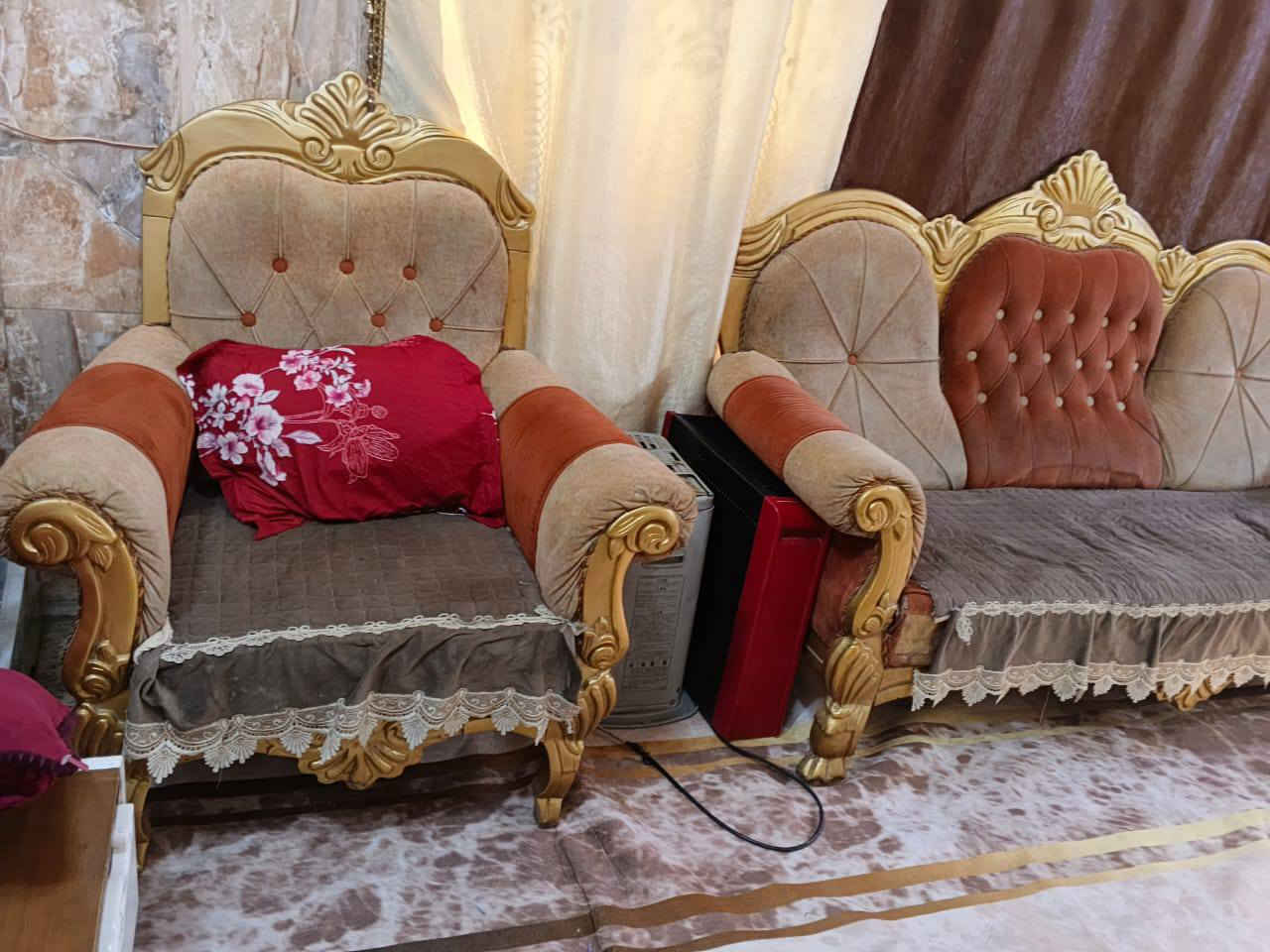 تخم تركي للبيع مكان مدينة الصدر الجودر سعره 250 مستعجلين عليه كلش قوي وثكيل ويا تلبيسه هديه عشرة مقاعد


**إذا كنت صاحب هذا الإعلان وتريد حذفه لأي سبب، رجاءا أرسل رسالة إلى الدعم الفني**