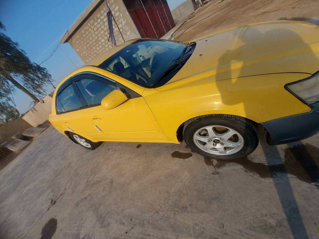 السلام عليكم
سوناتا وارد خليجي للبيع موديل 2009 
مكينة وكير خير من الله 
ومنضومة كاملة مال ماء من راديتر لجوينات لقزان كلة جديد 
مكينة 2400/اربعة سلندر 
السعر 70 وبيهة مجال شي قليل 
العنوان واسط العزيزية 
اي استفسار الاتصال ع الرقم 
***********
***********
