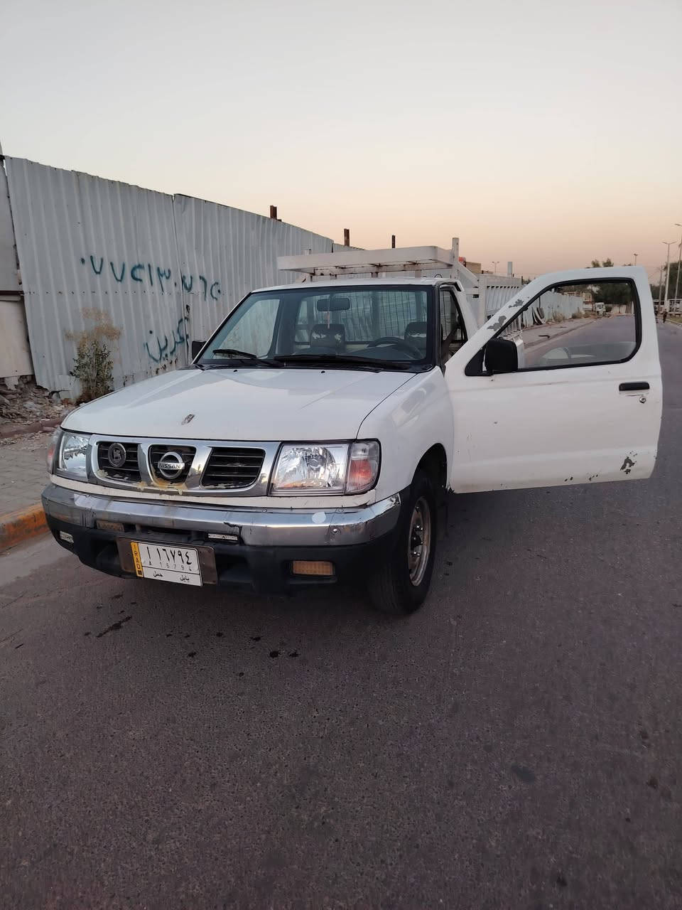 سلام عليكم نيسان شبوط مديل 2002 سياره خير من لله بيهة طعجات خفيفه كشره امبين تبريد بس قايش شغال 
بدايت خيط تبخير مامئثر عله السياره اتخبل صدل جديد صارلي اسبوع من بدلته سياره جاهزه ماتوكفك اتخبل تبريدهة ثلج مكانهة بغداد الحريه *********** بي واتساب سعرهة 58 وبيهة مجال
