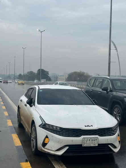 السلام عليكم 
كي5  2023 خليجي 
وكالة الدولية رقم بغداد بأسمي
 محرك 2000Dosh
مكفوله عدا طخه صغيره بالبنيد
ماشيه 50 الف مواصفات نص فول 
كير و مكينة وحدادية  مكفولة
 تخم تاير جديد برجستون 
مكاني بغداد 
السعر 210 وبيها مجال
*********** بغداد
