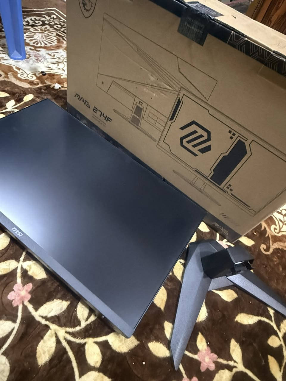 سلام عليكم شاشه من شركه msi مستخدمه اقل شهر ترهم جميع لاجهزة سوني و البيسي بدقه1080 شغل 4k مواصفاته تخبل و حلوه حجمه 27 سعره 200 و بيها مجال مكاني بغداد مدينه صدر تواصل واتساب ‭0774 990 4579‬
