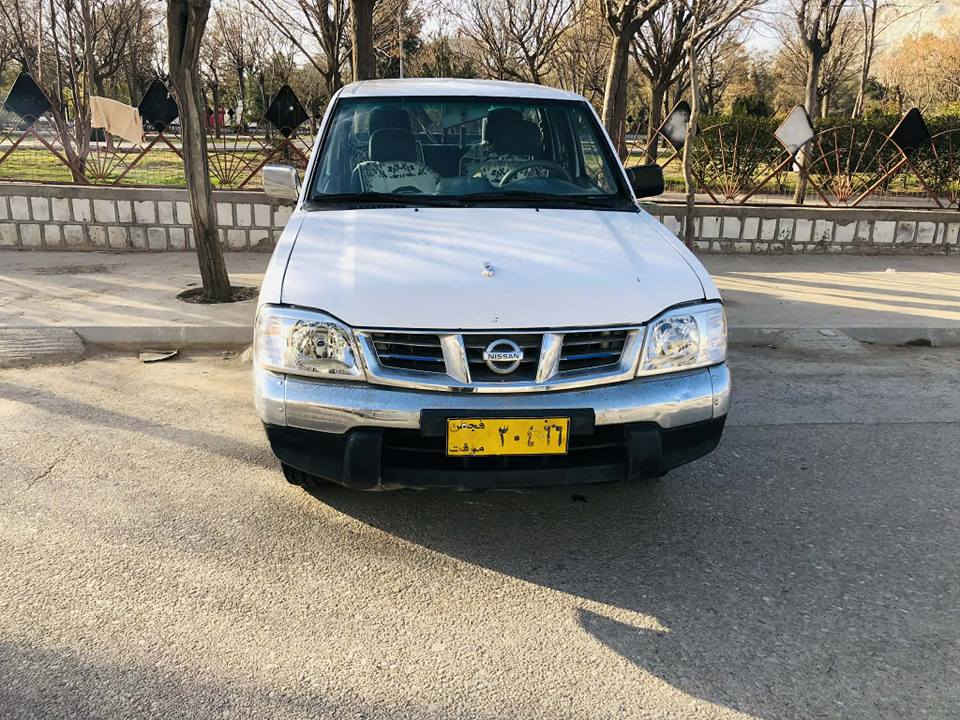 پیکاب نیسان مۆدێل 2006مکینە بەخ گێڕ مەکینە ئەکسل بەشەرت دە عمی نیە سەیارەکە مەنەفیستی ئەسلی لەگەڵە سەیارەکە هیچ کێشەی نیە چوارتایەی تازە ی بۆ بەستراوە سەیارەکە هین مەعرەز نیە مەسرووفی نیە لایتی ئەسلیلۆکی بۆ بەستراوە بەس  ماشا ءاللە ئەویت سەیارەکە سعر 68تەبرید ساردو گەرم 
*********** السليمانية, العراق
