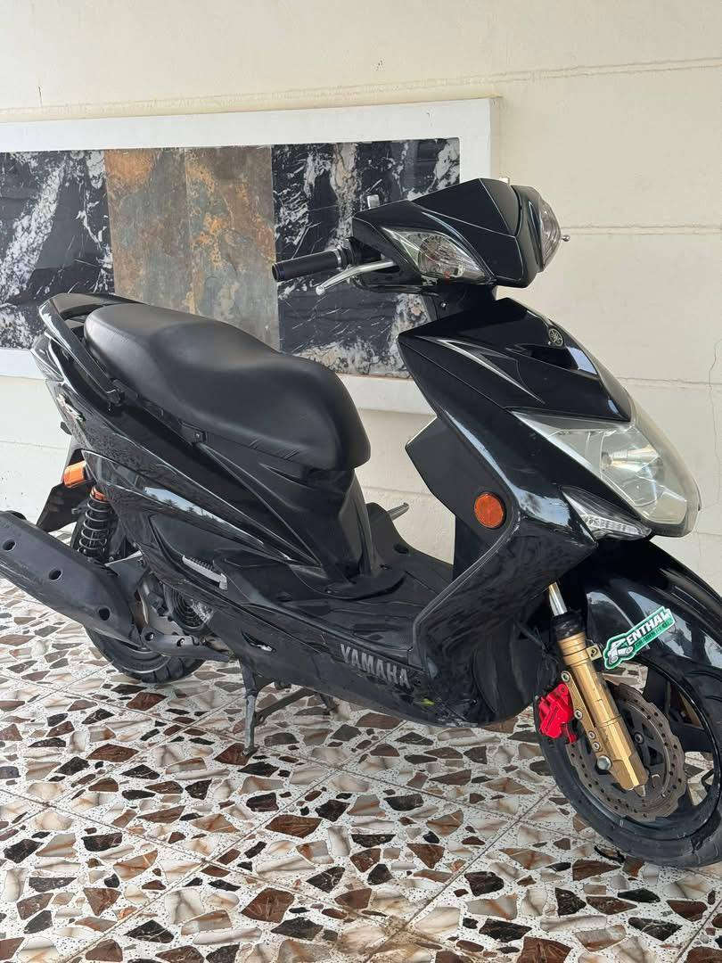 دراجه للبيع سنكس ياباني نضيف قليل استعمال السعر مليون تفاصيل اكثر اتصال ***********
