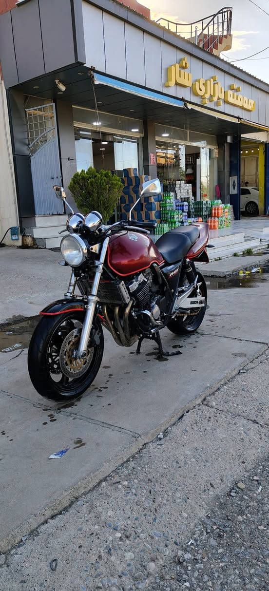 سڵاو cb 400 بۆفۆشتن هه مو گیانی بەشەرتی فیتەر گێرو مەکینەی بەشەرت سەوتو دوکەڵ بەشەرت  تایەو بەنسی لۆک ساڵان سای سپۆرت  ماشەڵا لە قوەتی بەدوای مەسروفا مەگەڕێ شوین هه ڵەبجەی تازە سعر 12 گەڵا مەجالی برایانە 
*********** دار بنديهكان, السليمانية
