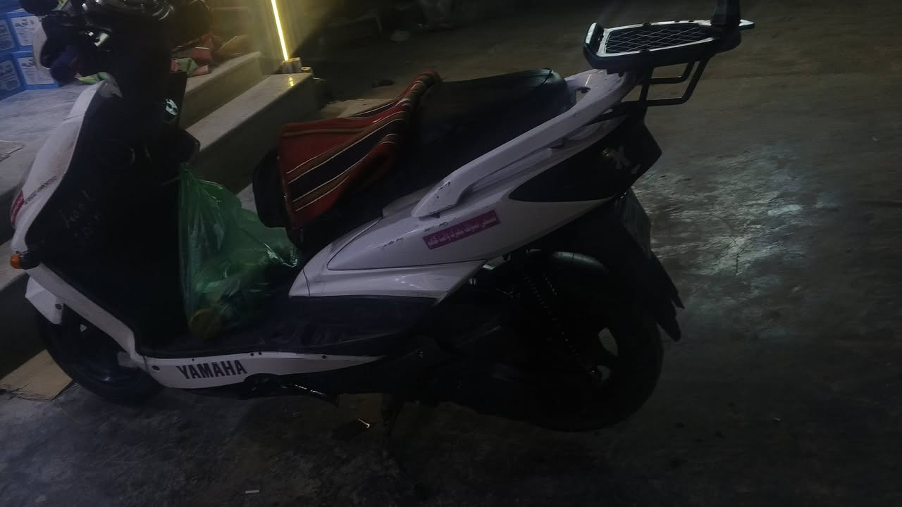 سلام عليكم ورحمة الله وبركاتة  من رخصه صاحب الكروب..  دراجه سكنس فحل ياباني كابريته  . الدراجه اي نقص مابيه. كفرات ختم واحد  الدراجه كله بلاديه. دبلات امامي بلاد دبلات خلفي بلاد كلجات خلفي امامي بلاد محرك بلاد بريكات.امامي دسك.خلفي بنزات  كهربائيات شغاله. لايت.  اشاير. هورن...  مكان الدراجه بابل سده الهنديه.  رقم الهاتف. ***********👍خابرني ودلل.
