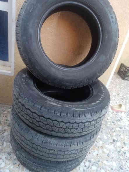 السلام عليكم تايرات فتون للبيع تخم كامل نظيفات سعر ١٠٠ العنوان بغداد حي الكوفه قريب عل كسر وعطش *********** اتريد اتصل غير متواجد عل فيس
