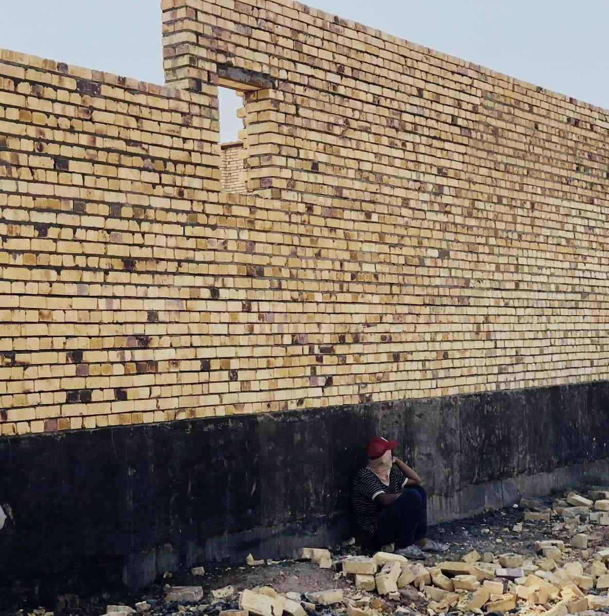 خلفه بناء متفرغ حالين ***********
