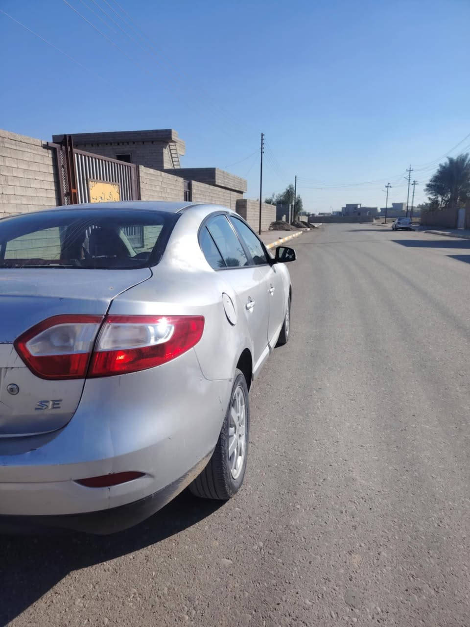 سني سامسونج 2013 للبيع
محرك گير شرط ما مفتوح
تدفئة تبريد شغال 
السيارة گصة
السعر :30
للأستفسار:***********
