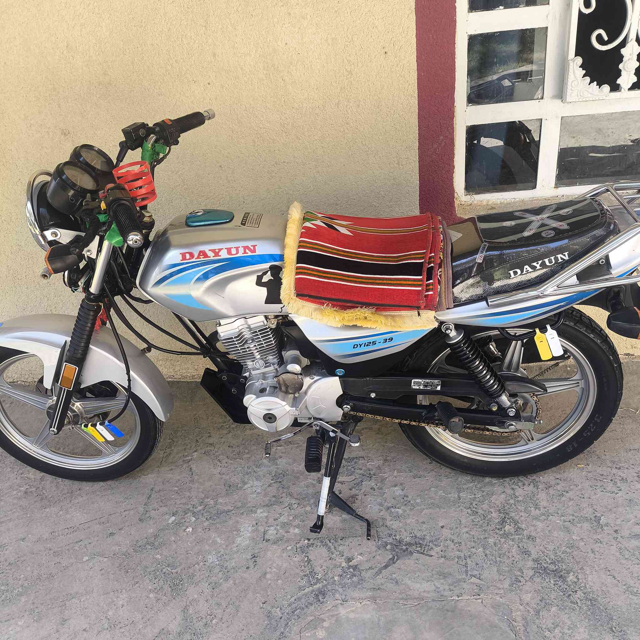 سلام عليكم للبيع دايون اعظم 23 مقفوله كلك 950 فيها مجا مكان ويريج ***********
