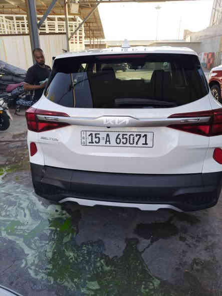 من رخصة الادمن المحترم 
سيارة كيا سيلتوز وارد امريكي بدون ضرر فقط الدعامية الامامية مبدلة نفس اللون موديل 2022 نص فول محرك 2000 سيارة جديدة حيل شرط متصرف عليها دينار 
مواصفات السيارة شاشة تاب تدعم الكار بلي 
تحكم ستيرن فور ويل تحديد مسار اوامر صوتية وبعد بيها هواي مواصفات 
رقم انبار حرة تحويل ثاني يوم 
سعره180 ورقة وبيها مجال قليل واذا اكو مراوس حسب القناعة  
مكلف بالنشر 
اذا انحب تعرف تفاصل السيارة اتصل ع صاحب السيارة على الرقم ‭0782 111 5185
