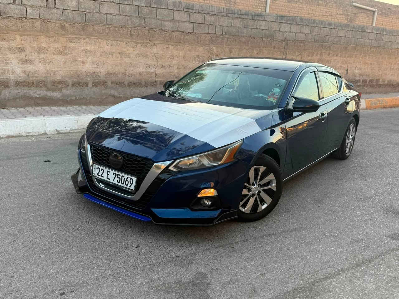 🚗 للبيع نيسان ألتيما🚗.  2020 .  S
وارد أمريكي / رقم اربيل  بأسمي شرط التحويل رقم الدولي الجديد هزه وفحص  كله جديد
محرك مكفول 🔧 / كير مكفول
تخم تايرات جديد مبدل
باتري جديد
صدر ع الوكاله كامل 
 السياره بدون حادث فقط بنيد كلير  بدون ارباك بدون دواخل كله شرط 
واضح بل  سونار  صفاح موس مكفوله كفاله عامه ماشيه 71 mi    (باقي السيارة وكالة)
مواصفات السيارة  
بصمه بصمه ابواب 
تشغيل عن بعد 
كشن كهرباء 
تغليف كامل 
محرك 2.5 لتر / 4 سلندر اقتصادي وقوي تنفس طبيعي 
شاشة لمس وسطية 8 إنج مع بلوتوث و USB وكار بلي  
سستم كامل سبورت رياضي 
كاميرا رجوع خلفية 
نظام سبورت
لايت زنون +لد نهاري 
ستيرن رياضي D + كاربون فايبر  
مثبت سرعه  
رادار امامي وخلفي وجانبي 
توقف ذاتي وخروج ع المسار 
نظام أمان حديث (ABS / Airbags)
تصميم أنيق ورياضي بلون جويتي      
سيارة كاملة مكملة تجي تفحص وتشوف بعينك كعدتها حلوه وسيارة ما تصرف عليها كلشي سعر 128
مكان السياره ديالى بعقوبه   
***********
