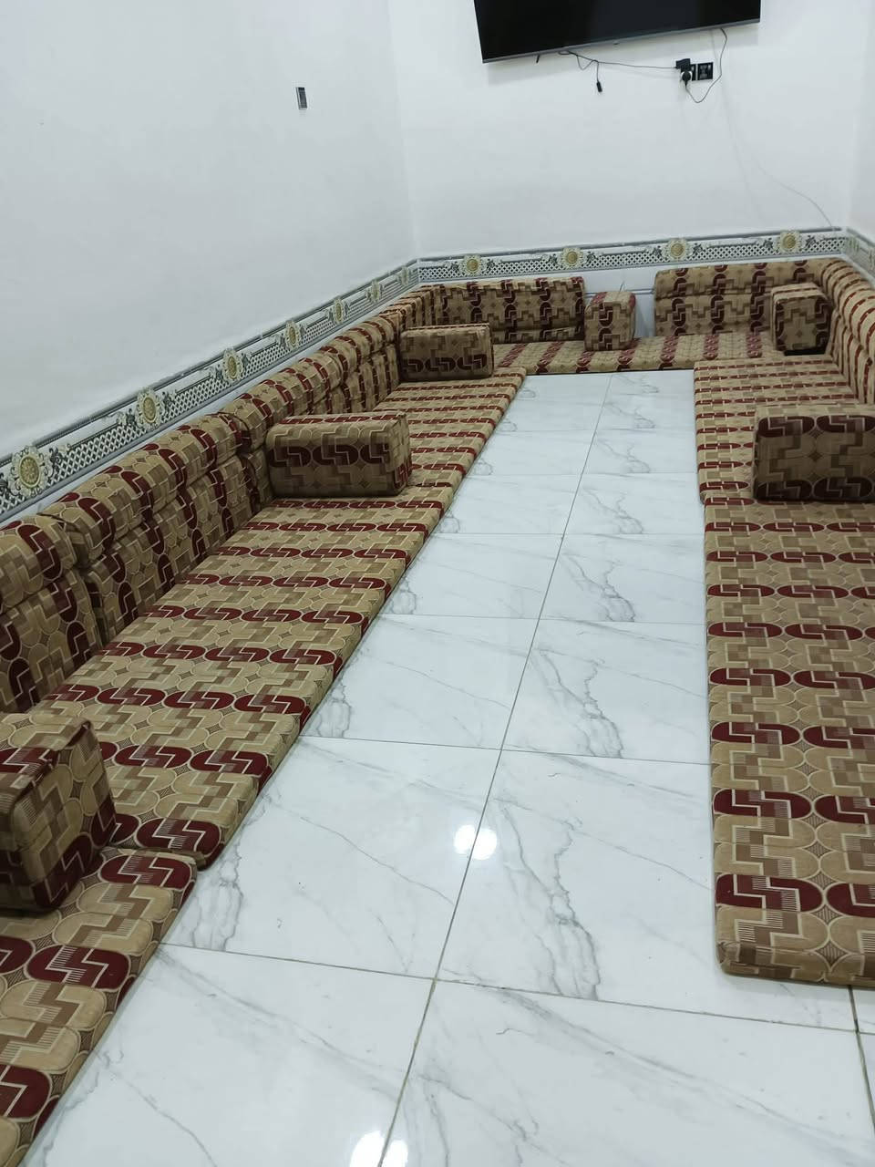 ديوان ارضي 6 دواشك 6 تكيات 12 ضهر  200بي مجال  الي يريده يراسلني  نضيف مابي اي شي...... الي ميطلع عنده الخاص يدز طلب.... @الجميع


**إذا كنت صاحب هذا الإعلان وتريد حذفه لأي سبب، رجاءا أرسل رسالة إلى الدعم الفني**