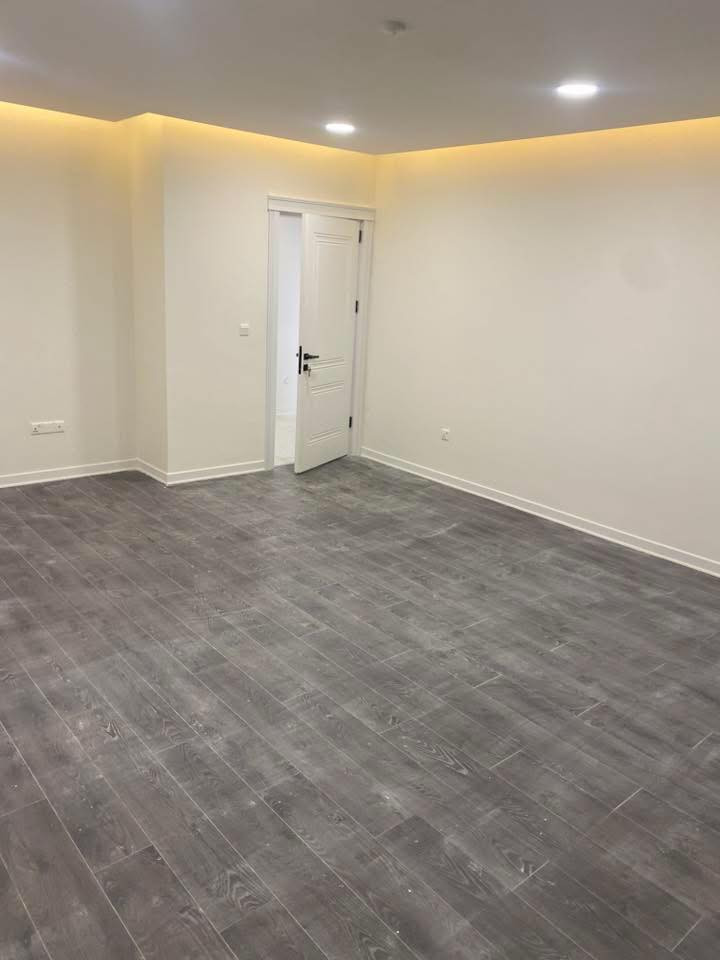 شقة للبيع  مجمع الروان السكني مجاور كلية الرشيد  بسعر  مناسب جدا 
 
مساحة 200  زيرو غير مسكونه  واطلالة خارجية بنورامية 
الطابق 14
 R6
3 غرف نوم 3 حمام  ومطبخ كامل ايطالي  
تحتوي الشقة عله غرفة نوم جديده  مع دريسنك روم حسب رغبة المشتري
***********
