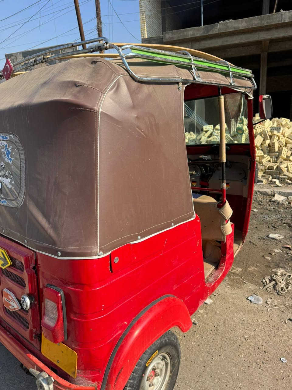 السلام عليكم تكتك ١٨ للبيع رقم وسنويه للستفسار عله هاذ ارقم *********** التكتك خير من الله مكاني بغداد
