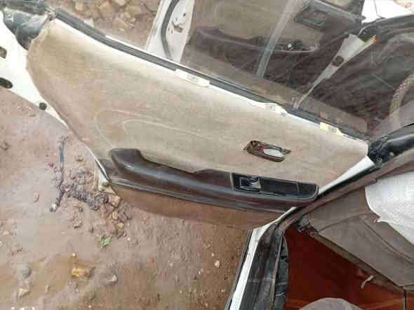 السلام عليكم  سيارة مارك للبيع 
محرك ونجي كير جديد تبريد ثلج  حداديه زينه جهة اليسار كامله مبدلها كلها راديتر جديده كهربائيات كلها شغاله سياره جاهزه ترايك وين متريد سعرها ٣٥ وبيها مجال سنويه نهاية ٢٦ ياله تنفذ ***********
