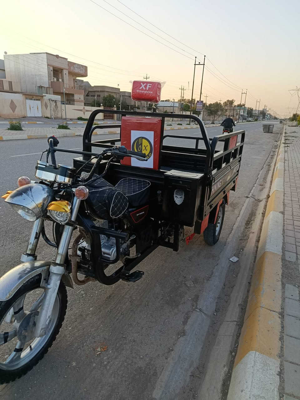 سلام عليكم
ستوتخ للبيع شاصي 2017 محرك 2023 محرك 4 براغي نكره سلف كهربائيات كامله ركبه شرط شاصي. شرط محرك كبس لاصرف ولا بخار بودي كلاب كفاله عامه  السعر مليون وبيه مجال بسيط شراي راسلني وتدلل او خابر *********** مكاني دوز جمهوريه غاز جلال @الجميع
