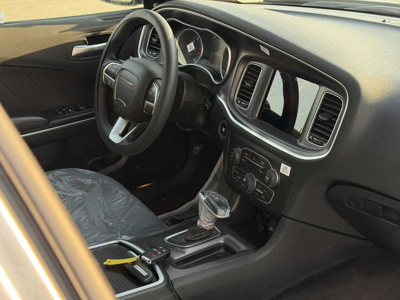 للبيع
ملاحظة:- السيارة كلين وارد كندي
 العداد السرعة 260 
بيه منظومة غار جاهزه من كلشي

💵الـــــســعـــــر 228$ ورقه وبيه مجال
🛞نــوع الــمـركـبة:- دوج جارجر  XST
🪙الـــــمــوديــــل:-2018
⚙️حــجـم الـمـحرك:-3.600 
🧭الــــعـــــــــداد:96.000 الف كيلو 
💌الـــــــوحـــــــة:-أربيل الدولي تحويل مباشر
💥الايــــربــاكـــات:-سليمة

الضرر:- داخله للعراق كلين تايتل بدون ضرر  هنا بلعراق صار بيه بارد حافة باب السايق فقط بدون قطرة صبغ والسيارة جديدة احلا من صور وجاهزه من كلشي كير محرك كلهن كفالة وشرط الفحص والسيارة جاهزه من كلشي دنيار ماتصرف عليه  وياها بصمات ثنين 

          💎💎الـــــــمــــواصــــفــــات💎💎

♦️شاشة كبيرة 
♦️فتحة سقف
♦️كامرة خلفية
♦️بصمة تشغيل 
♦️بصمة أبواب
♦️تشغيل عن بعد
♦️تحكم أستيرن
♦️لد نهاري 
♦️كشن الأمامي كهربائي
♦️ تدفئة كشنات 
♦️رادرات جوانب
♦️رادار خلفي للتوقف الذاتي
♦️ويل كب 
♦️كشنات حضن 
♦️تدفئه كشنات
♦️لايت زنون
📞——————————————————-📞

📩للاستفسار__والتواصل :- عــلـى الارقام الموجودة

أثـــيــــــر :-***********📲📲

الاســـــيـــا :- ***********🤳🤳

  واتساب: wa.me/9647801141140

حــساب الــتيك توك:- https://www.tiktok.com/@v8_d6?_t=ZS-8x3fT5HXtX5&_r=1

  حساب الانستكرام: https://www.instagram.com/v8_8d?igsh=bnhzZWU3MzYwZnJm

📍📍📍
العنوان:-كربلاء-سريع حي المعلمين مركز 3m كار

أخوكم:- مـــحـمــد العبادي
