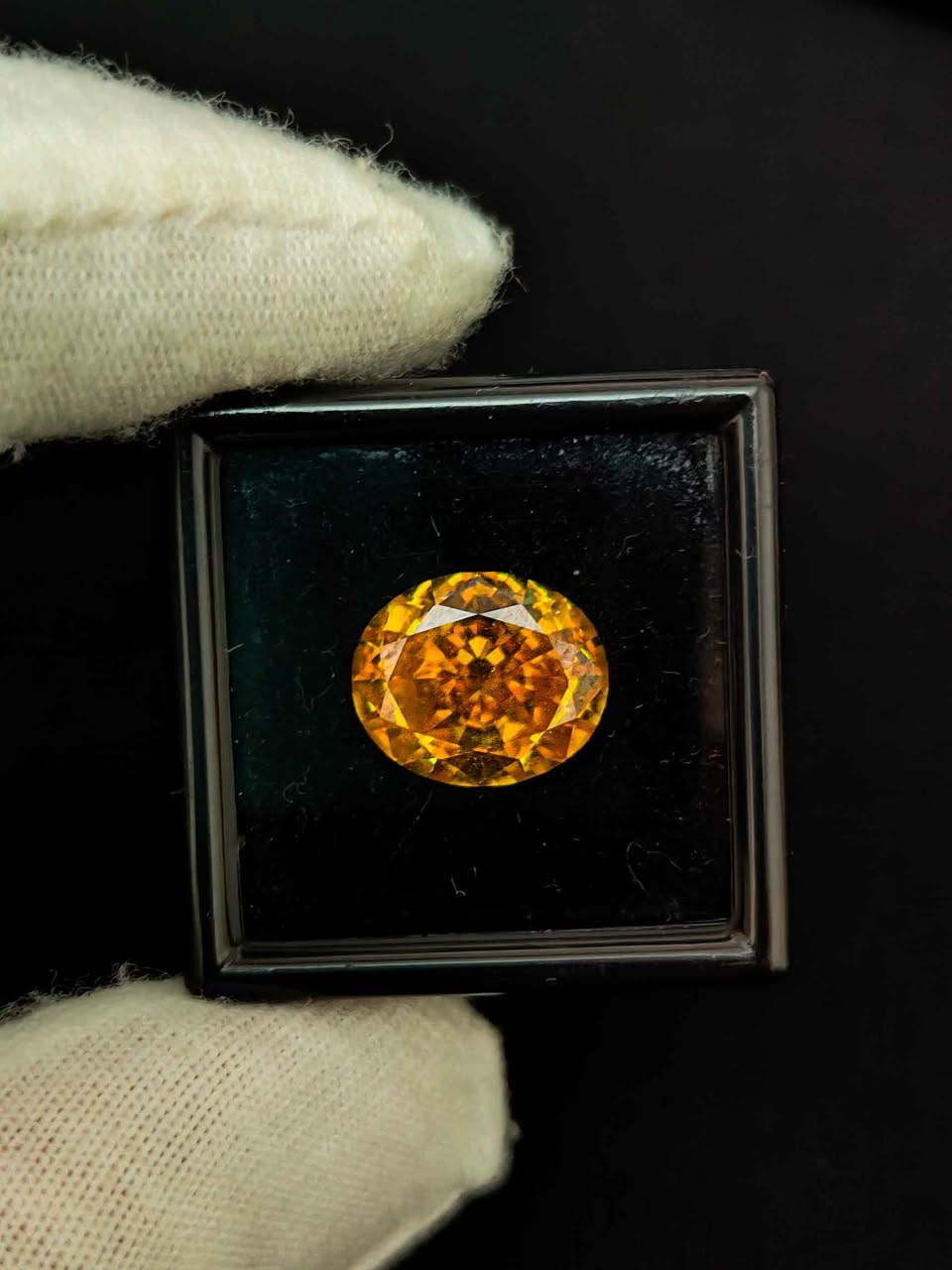 Pierre Zircon carbon 11.20 carat
- Taille : Oval ( crushed ice )
- Couleur : Golden Yellwo
- Clarité : ( 5A ) AAAAA
- Dimension : 10x12 mm الجزائر, سيدي امحمد


**إذا كنت صاحب هذا الإعلان وتريد حذفه لأي سبب، رجاءا أرسل رسالة إلى الدعم الفني**