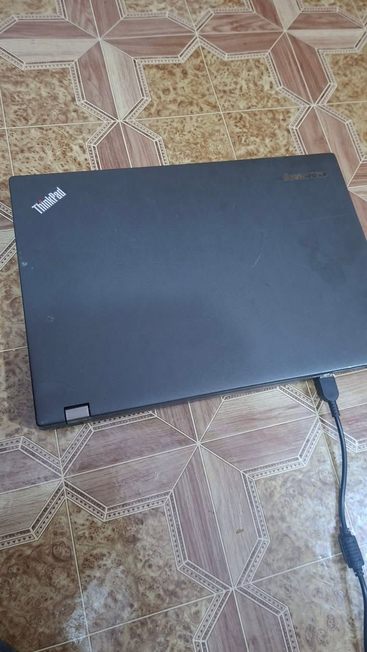 السلام عليكم 
لابتوب لينوفو مراوس درون او بيع 
enovo ThinkPad l440 

***********
