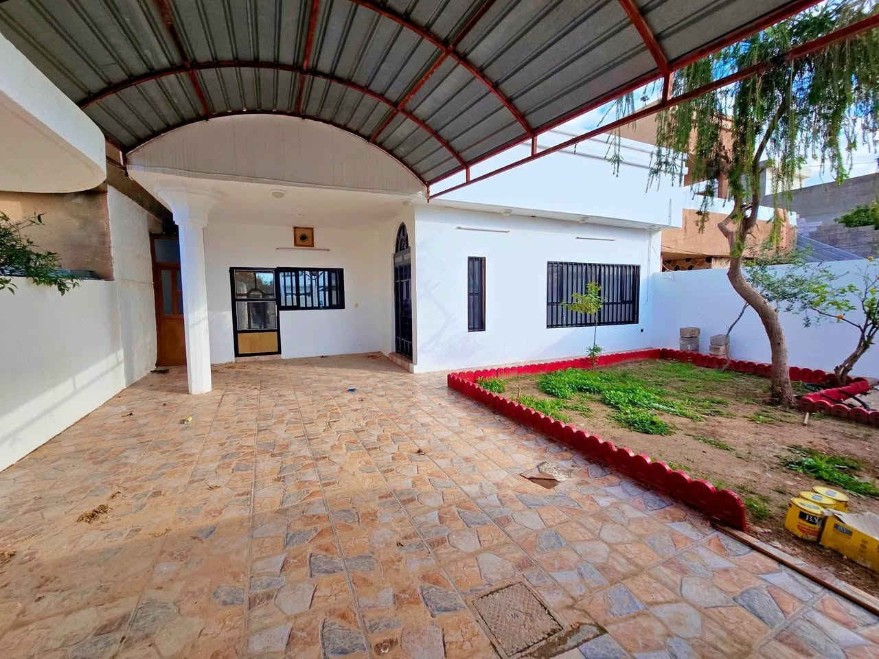 دار طابو صرف للبيع
مساحه ٣٠٠م فرع عريض 
بيت كلش نضيف فول

كركوك القادسيه الأولى قرب تقاطع ابو خطاب خلف معهد ستار
محتويات البيت :-
استقبال
هول
مطبخ
غرفتين نوم +غرفة ط٢
صحيات داخليه وخارجيه
كراج حديقة كبيره
البيت جاهز للسكن بس جيب غراض البيت

الاستفسار مكتب السيد البياتي للعقار
مبايل (*********** او ***********)
عنوان المكتب
كركوك القادسيه الثانيه
شارع المرور القديم
مقابل ثانوية المستقبل الاهليه
مجاور صيدلية مركز الدواء
نستقبل كافة العروض وعرضها في كركوك الطابو الزراعي التجاري السكني
