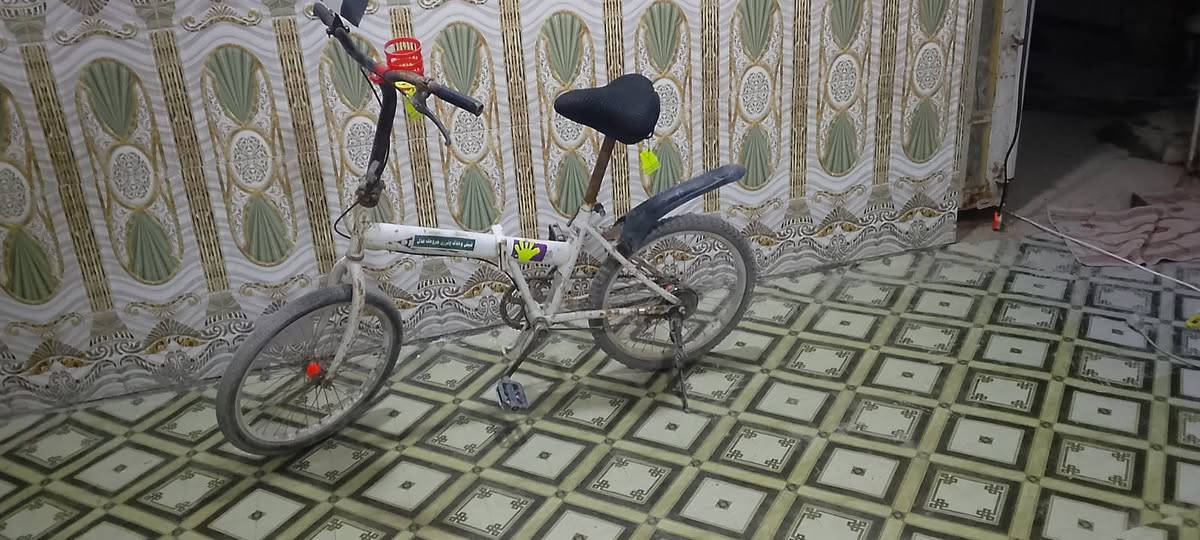 سلام عليكم بايسكل ياباني مراوس فقط بايكل بطه حجم24 او 26 مكان حله شارع 80 الرقم ***********
