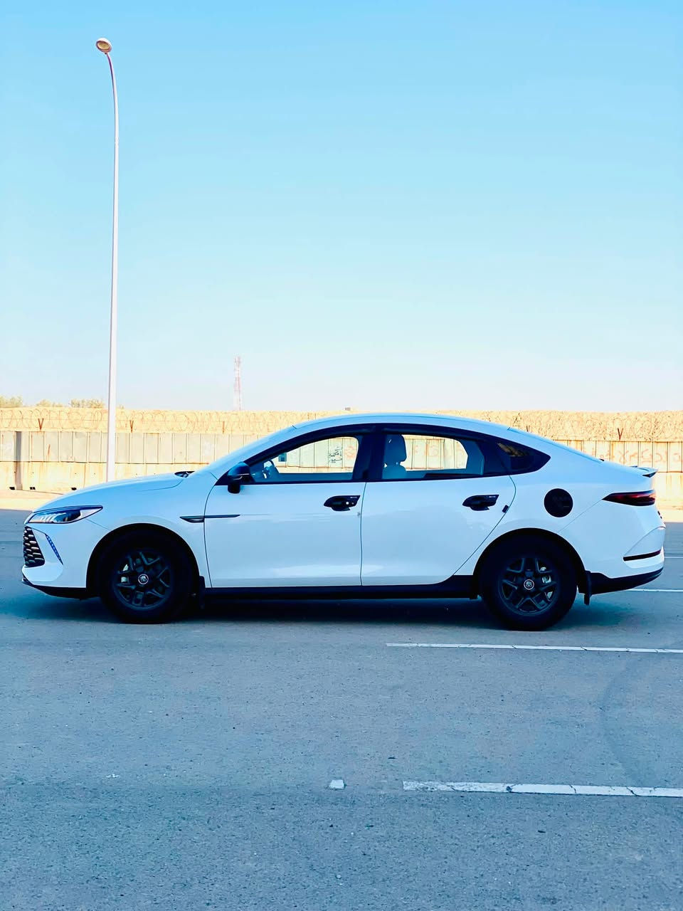 السلام عليكم BYD - QN PIUS موديل 2025 جديدة عداد المسافة 1500 كم مواصفات شاشة لمس بصمة سويج كارت تبريد قطعتين شاحن اصلي حساسات اشاير بالمري السيارة مدوشمة بالكامل مع سستم كامل سبايدر مكفولة من الصبغ والحادث فقط 4 اصابع بارد بالجاملغ لخلفي والسونار مرفق مع الصور السعر 18 مليون العنوان عنوان بسمايا او سبع ابكار للاستفسار الاتصال
***********
***********
