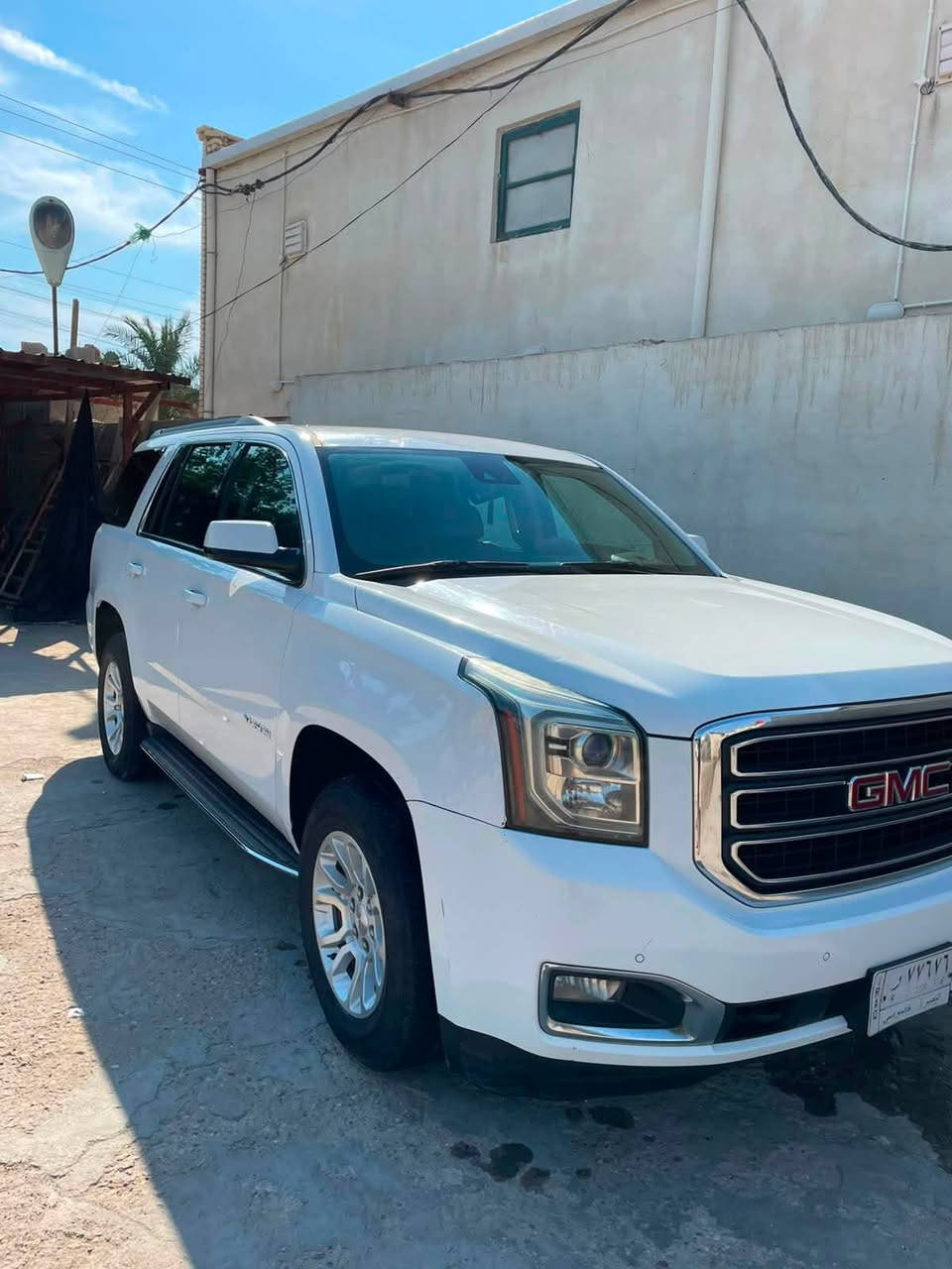 السلام عليكم شباب سياره للبيع 
GMC يوكن  بتره 
2015 خليجي 
السياره رقم بصره ب اسمي رقمهه كلش حلو 
 فئه  SLE 
السياره جاهزه من كلشي 
مكفوله كفاله عامه بيهه ملاحضات بسيطه و تكحيلاات بسيطه شوف لعين 
السياره كلش نضيفه ب نسبه ل مديلهه 
و صارلهه عدنه فوك 5 سنوات 
مكينه 
كير 
اكسل 
تبريد 
تخم تايرات 
كلهه جاهزه
السياره يحتاجلهه فقط حمام + بوليش 
مكانهه بصره انا مكلف ب نشر 
معرفه السعر اتصل  ب رقم 
***********
