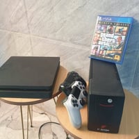 بلي 4 للبيع سلم ذاكره  500 ويا ثنين يدات و قرص GTA و يو بي اس بس بطاري...