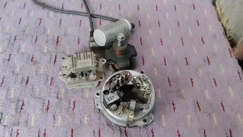 السلام عليكم البيع رقم هاتف *********** رفم ثاني *********** يوجد واتساب توصيل جميع محافظات العراق شرط شغل
