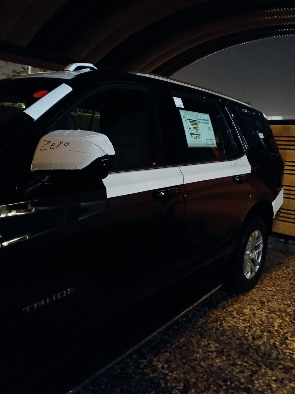 سلام عليكم للبيع 

تاهو موديل 2025 وكاله المنصور 

رقم بغداد سنوية بسمي هزه جديدة 

سيارة جديدة مكفولة كفاله عامة كفاله من صبغ ولبارد ورصعة وشخط وتكحيل حته دعميات كفاله من جكت أبرا سيارة جديدة بعدها بلكارتون 

فوول مواصفات 
محرك 8 سلندر 5300 
كير تعليك 
رادرات 
حساسات أمامية وخلفية وجانبية 
5 كامرات 
شاشة متصلة 
تحكمات ستيرن 
كشنات هزاز 
كشنات كهرباء 
خمس بصمات تشغيل عن بعد 
معروف موصفات أيل اس 25 بجم أبرمير 

مكاني بغداد الكرخ إلي عندة ستفسار يتصل 👇 
أجاوب فقط اتصال 📞 سعر كلش مناسب 

*********** بشار العبيدي
