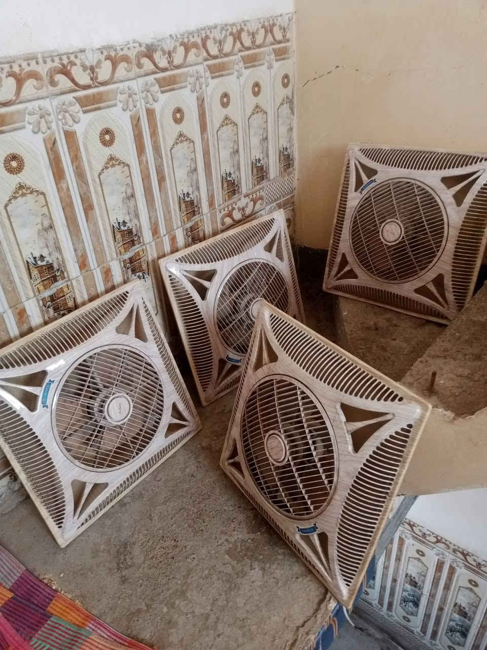 سلام عليكم متاح بنكات مستخدمات شئ قليل لي يريدهن ينتصل ***********
