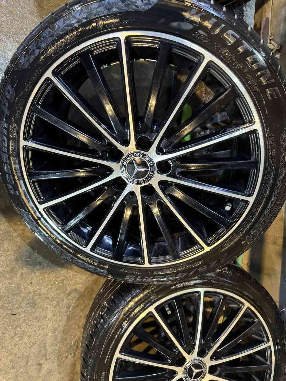 السلام عليكم
ويل كب+ تايرات عدد ٤ نضافه التايرات ٨٠٪؜ 

قياس ١٨ تو سايز جدد الماني وكاله 

للبيع 

للاستفسار *********** 

تحياتي 🌸 مكلف بالنشر اتصل ع الرقم
