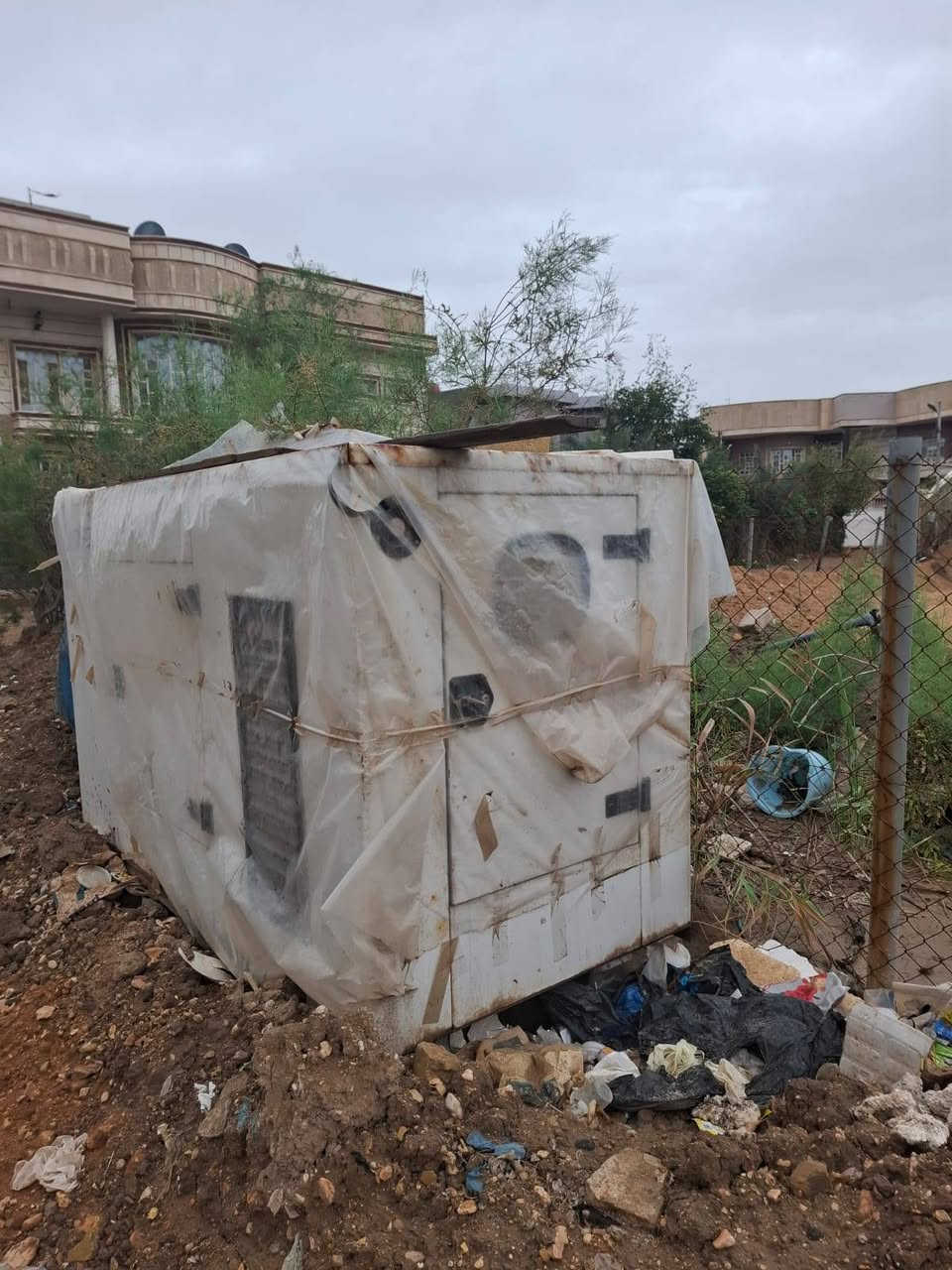 السلام عليكم ورحمه الله 
مولده بيركنز  ٤٠ كي في اي
محرك ورأس توليد نظيف جدا
40K V A
السعر ٦ ملايين 
للتواصل
7285 809 0770
***********
