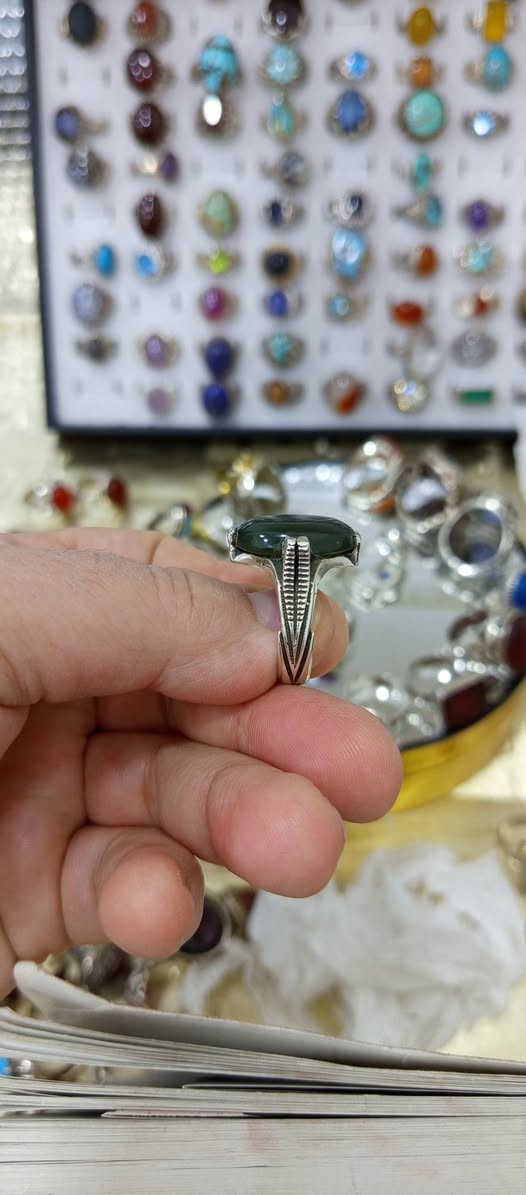 خاتم من اليشم اليماني صياغة الاكتاف فضه عيار ٩٢٥ قطعه جميله جدا للاستفسار التواصل ع  الخاص


**إذا كنت صاحب هذا الإعلان وتريد حذفه لأي سبب، رجاءا أرسل رسالة إلى الدعم الفني**