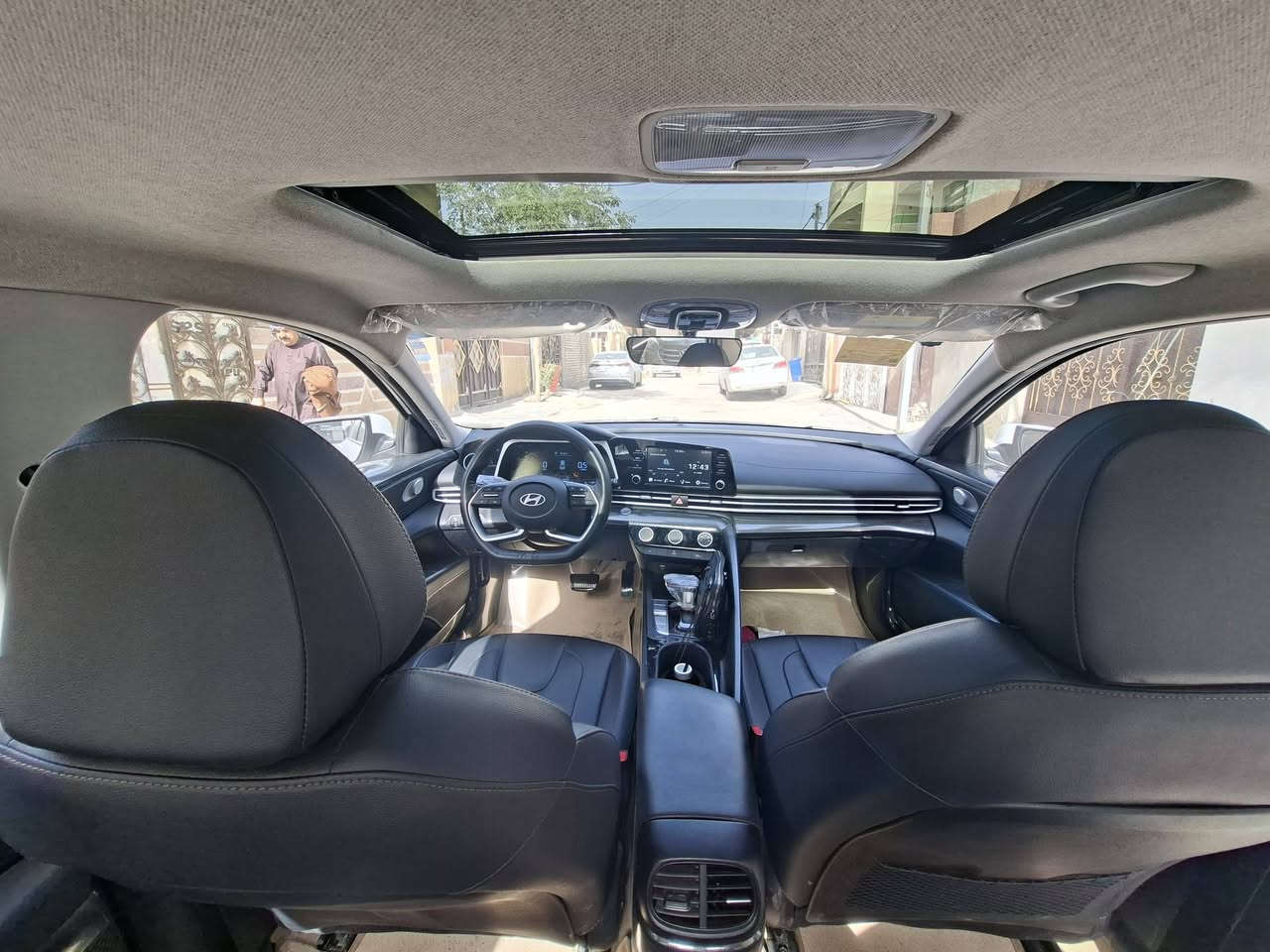 السلام عليكم اخواني عندي النترا تجميع صيني رقم بغداد موديل 2025كفاله عامه من كلشي مواصفات معروفه فول مواصفات استخدام شخصي السيارة على وضع الشركه ماشيه ١٥الف وقابل للزيادة  بسمي تحويل مباشر اريد ب١٥٨ وبيها مجال للشراي عنوان بغداد السيديه هاتف 📱 ***********
