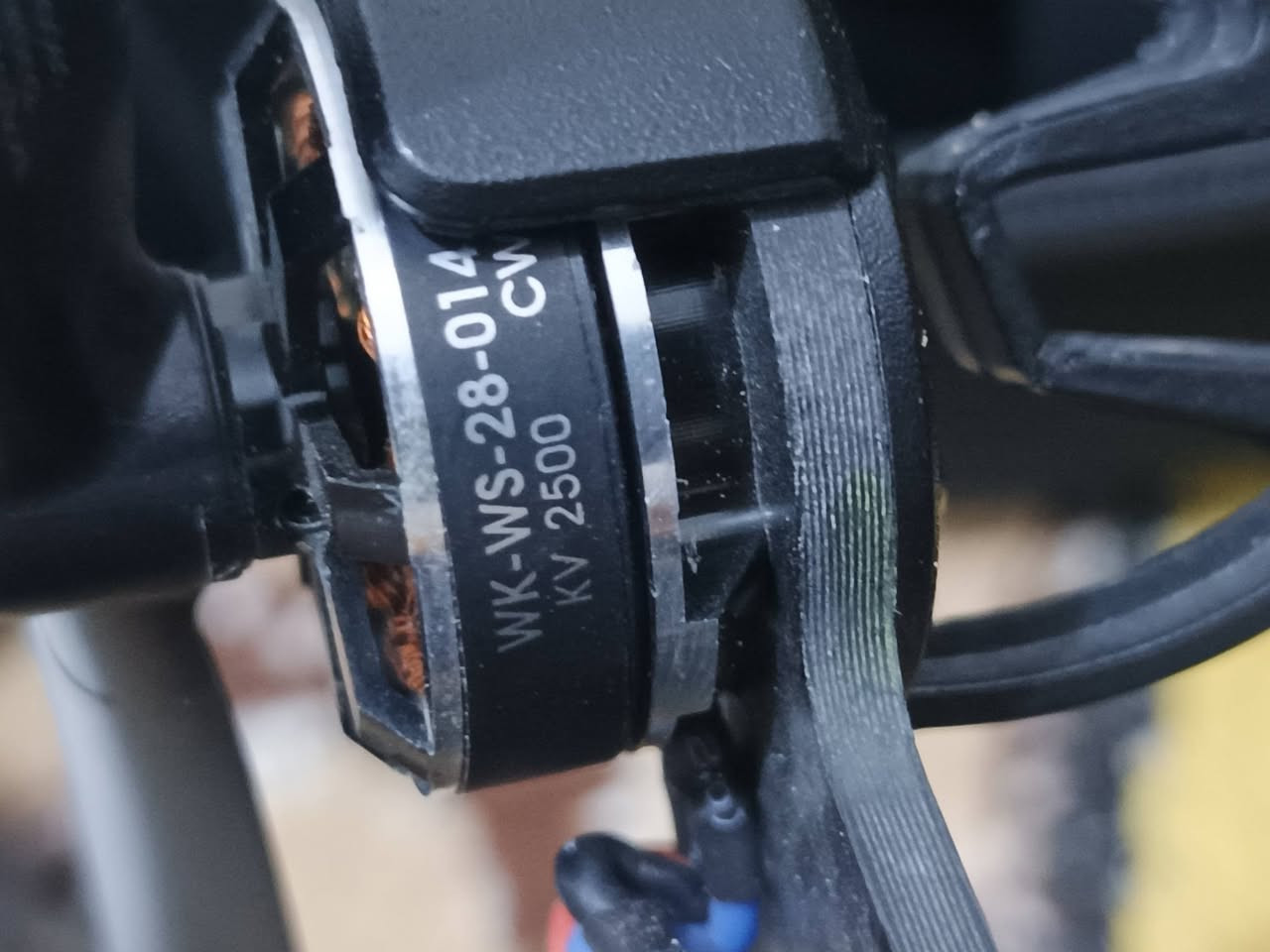 سلام عليكم درون FPVدرون مستخدمه استخدام قليل كلش الله شاهد ويه بطاريات وشاحنات 3ونضاره وكارتونته كامله مدى 4كيلو رايده ب625وبيه مجال والله ماخذ بس الدرون ب600درون بعده جديده وبيه فطر برجل ما يأثر لا على الفريم ولا على المحرك ابد تكدر تبدل الرجل عادي محركات قويه وسريعه كلش 2500KVوهاذه رقمي راسلني واتساب وان شاءلله خير ***********
