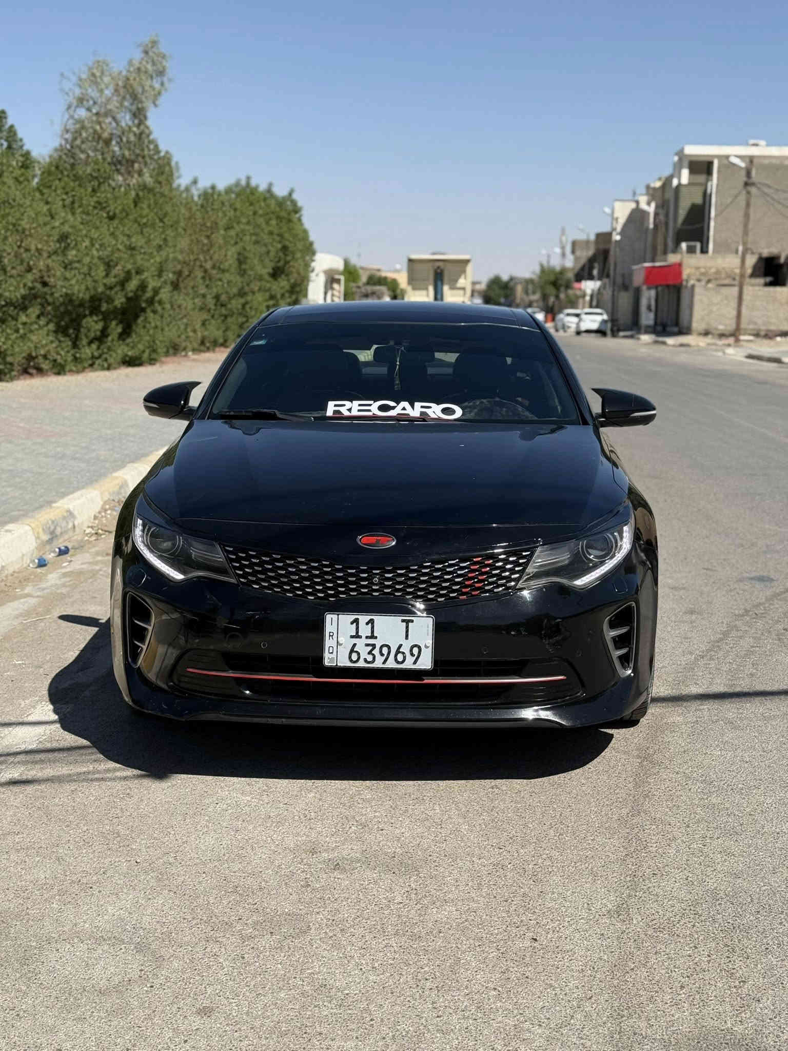 سلام عليكم  ✨🤍
كيا اوبتما 2016  جيتي لاين
فول مواصفات 1/1خليجي بيه جاملغ امامي صبغ❤️‍🔥
ماشيه 93الف حقيقي
مكينة 2400
_____________
المواصفات...  
تبريد قطعتين منفصل
بانوراما 3حركات 
الستيرن شكل رياضي sport 
3 انظمة سبورت للقيادة
 تدفئة ستيرن هيتر 
شفتات ستيرن
للتحكم ستيرن 4جهات
4 كامرات مع GPS
جلد قرميدي اصلي تطريز
كشنات كهرباء السابق والصدر
تخزين 2 وضعية ميموري كشن 
تدفئة وتبريد كشنات امامي
تدفئة كشنات خلفي 
حساس أمامي خلفي
كشنات جلد لون ماروني
ارضية جلد اون ماروني من المنشأ
زراك لايت
لد امام خلفي ليزر
لايت زينون ناصي و عالي متحرك مع حركة الستيرن واظهار النقطة العمياء
الرادار جاني تنبيه عند اقتراب سيارة من الخلف والجوانب 
ايرباك عدد 8
3انظمة قيادة ايكو سبورت اعتيادي 
في نظام ABS بريك
مانع انزلاق 
نظام AUTO HOLD نزول منحدرات
بصمات عدد 3 مع الصندوق
الصندوق نظام ذكي فتح الجنطة عند الاقتراب من السيارة 
شاشة 8انج لمس notification 
بوصلة تحديد القبلة والخرائط وتحديد الموقع والملاحة
السماعات عدد 10
لابلوتوث مع حساس الصوت اذا كان مرتفع عند الكلام ينخفض لنظام الصوت سستم harman/kardon مع سبوفر مضخم صوت عدد 2 
هاند بريك بصمة كهرباء
بردات خلفية اصلي  
نظام شحن الهاتف لاسلكي 
ضوء ابيض داخلي
مري كهرباء شفط قلابة مع ضوء إشارة
الماسحات حساس تعمل عند الأمطار 
رقم بغداد الجديد بإسمي تحويل مباشر
السعر 155وبيه مجال
للاستفسار الاتصال ع الرقم *********** او ***********
