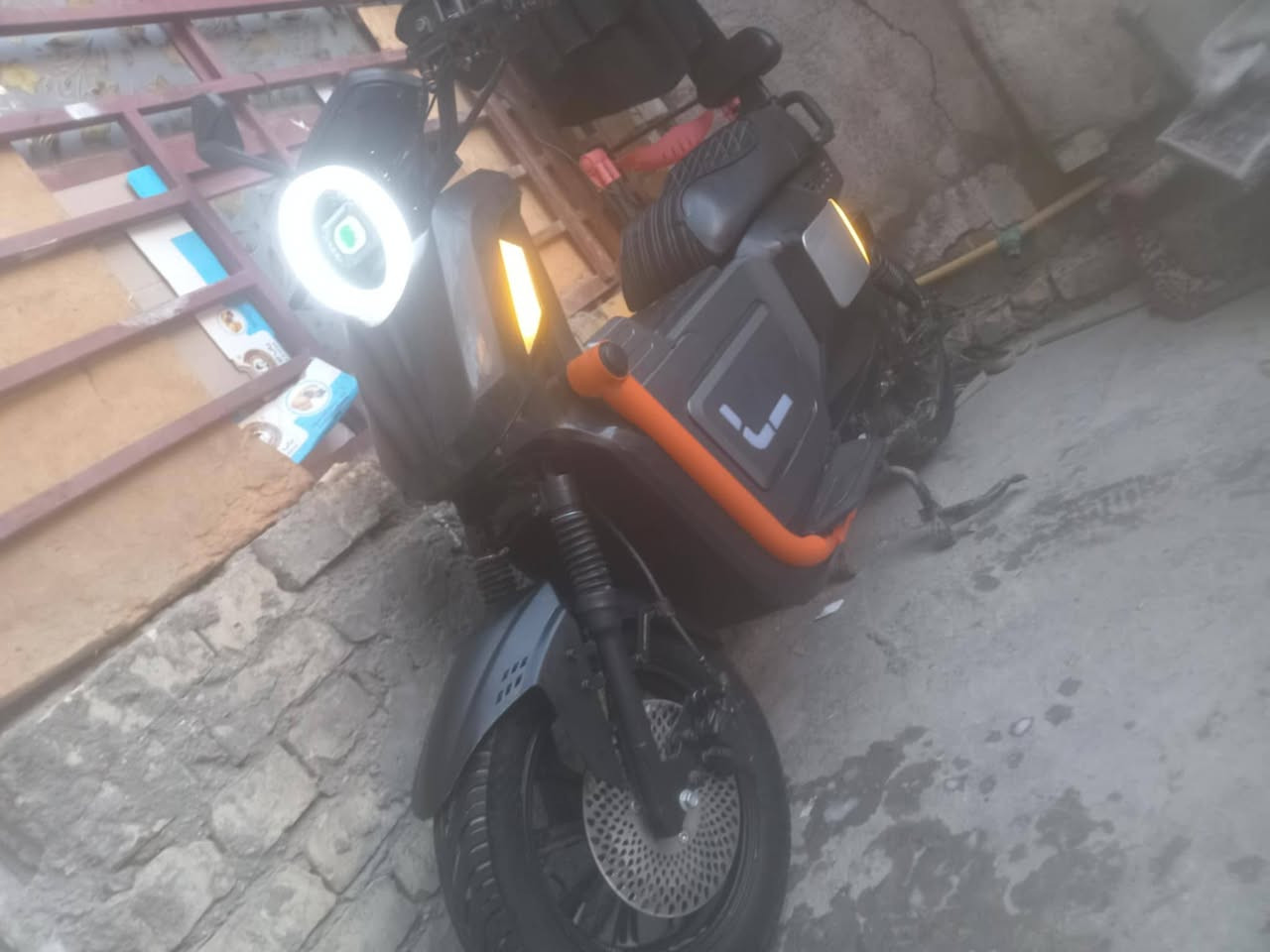 سلام عليكم دراجه شحن اج 3البيع 5بطارية  جدد16انبير جهاز اندار سعر 480بيهه مجال بصيط 
سؤيج بصمه تشغيل عن بعد بريك هدالؤريك دك بريك حساسات اماميه وخلفي سرعتهه 70تواصل واتساب 9647768599489عنوان البياع حي الجهاد المو شراي لا تعبنه


**إذا كنت صاحب هذا الإعلان وتريد حذفه لأي سبب، رجاءا أرسل رسالة إلى الدعم الفني**