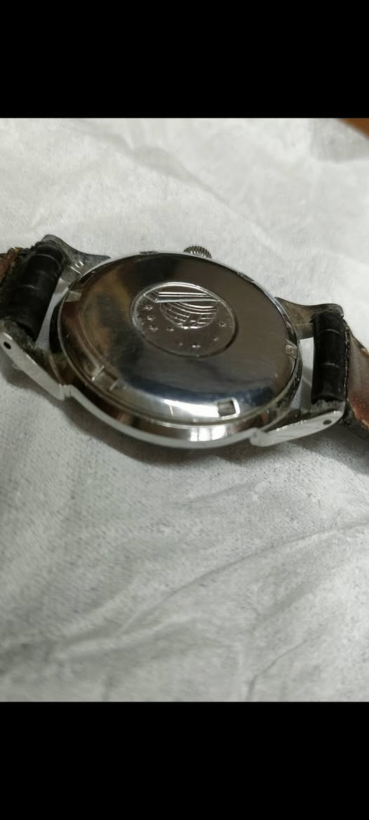 OMEGA Constellation Automatic حالة ممتازة


**إذا كنت صاحب هذا الإعلان وتريد حذفه لأي سبب، رجاءا أرسل رسالة إلى الدعم الفني**