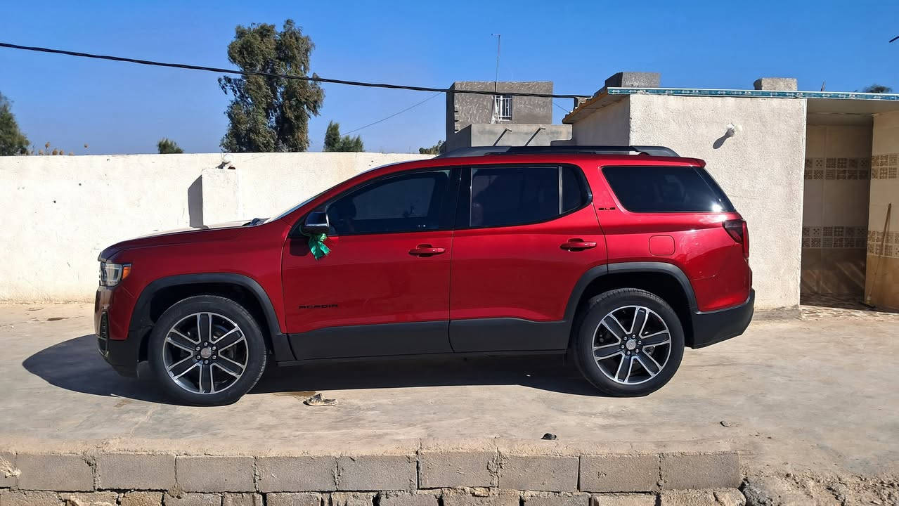 اكاديا موديل ٢١ فول الفول من عده الفتحه سياره ماشيه ٦٠ الف كيلو مكينه ٦ سياره بلسلفون ع وظع الشركه عنواني واسط زبيديه ***********
