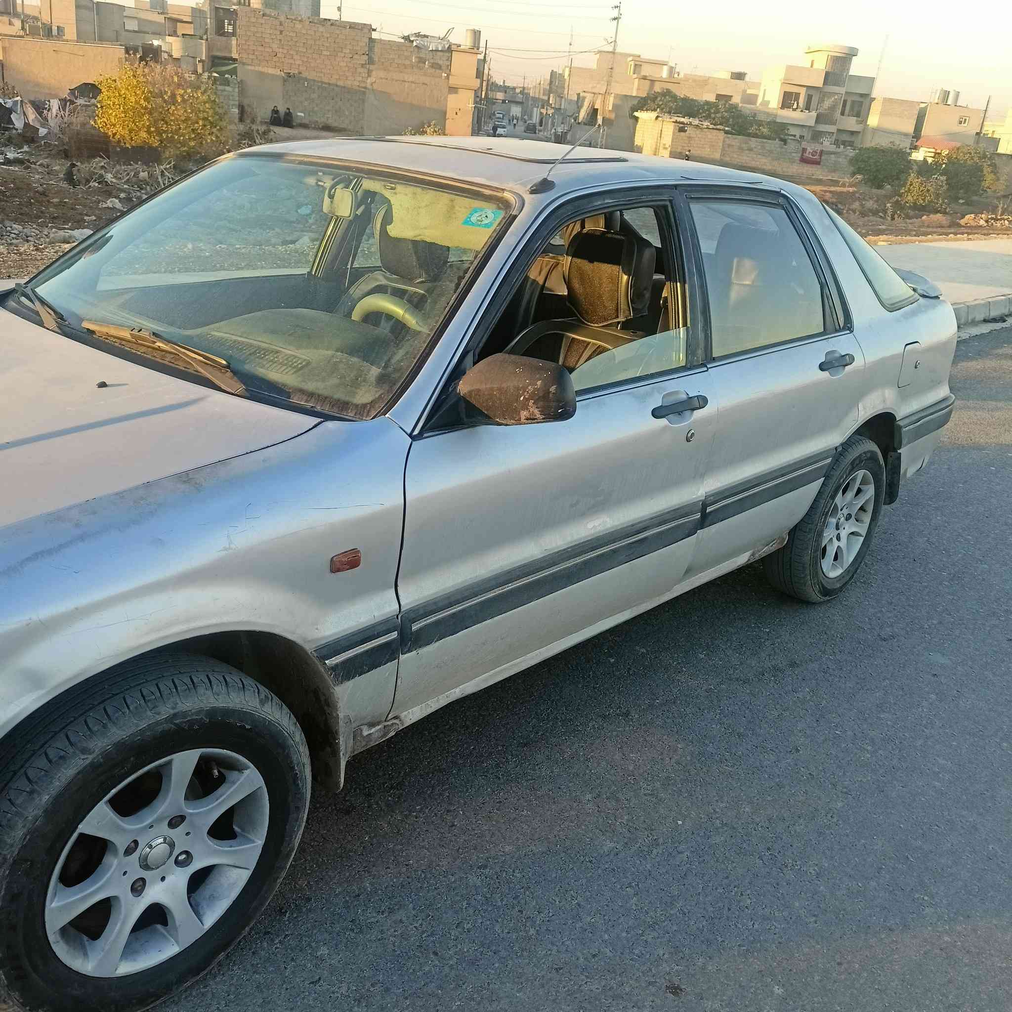 كلاند موديل1992 سنوية الئ 2030. مابية صبغ. مكينة كير شرط وشرط التحويل السعر 34 بيها مجال شي قليل غير متواجد على فيس ***********
