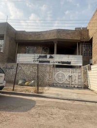 بيت للبيع في منطقه جكوك  الاساتذه شارع15 يحتوي على مطبخ وثلاث غرف وستق...